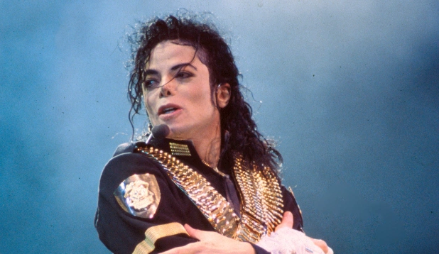 Редкий выход: дети Майкла Джексона появились на публике на премьере мюзикла об их отце